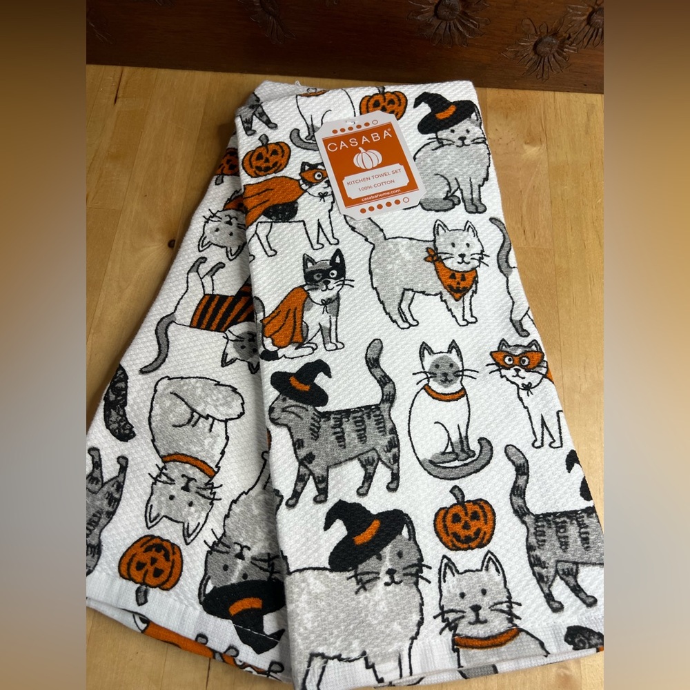 CASABA KITCHEN TOWELS (2) WHITE GRAY CATS HALLOWEEN COSTUMES 100% COTTON